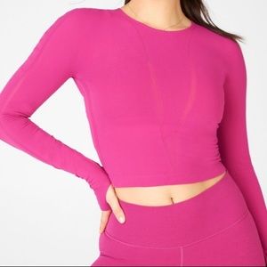 Cute long sleeve pink top from Fabletics!! 💗
